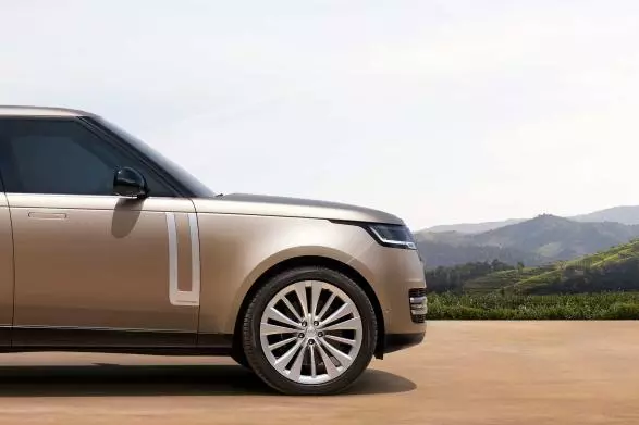 RANGE ROVER